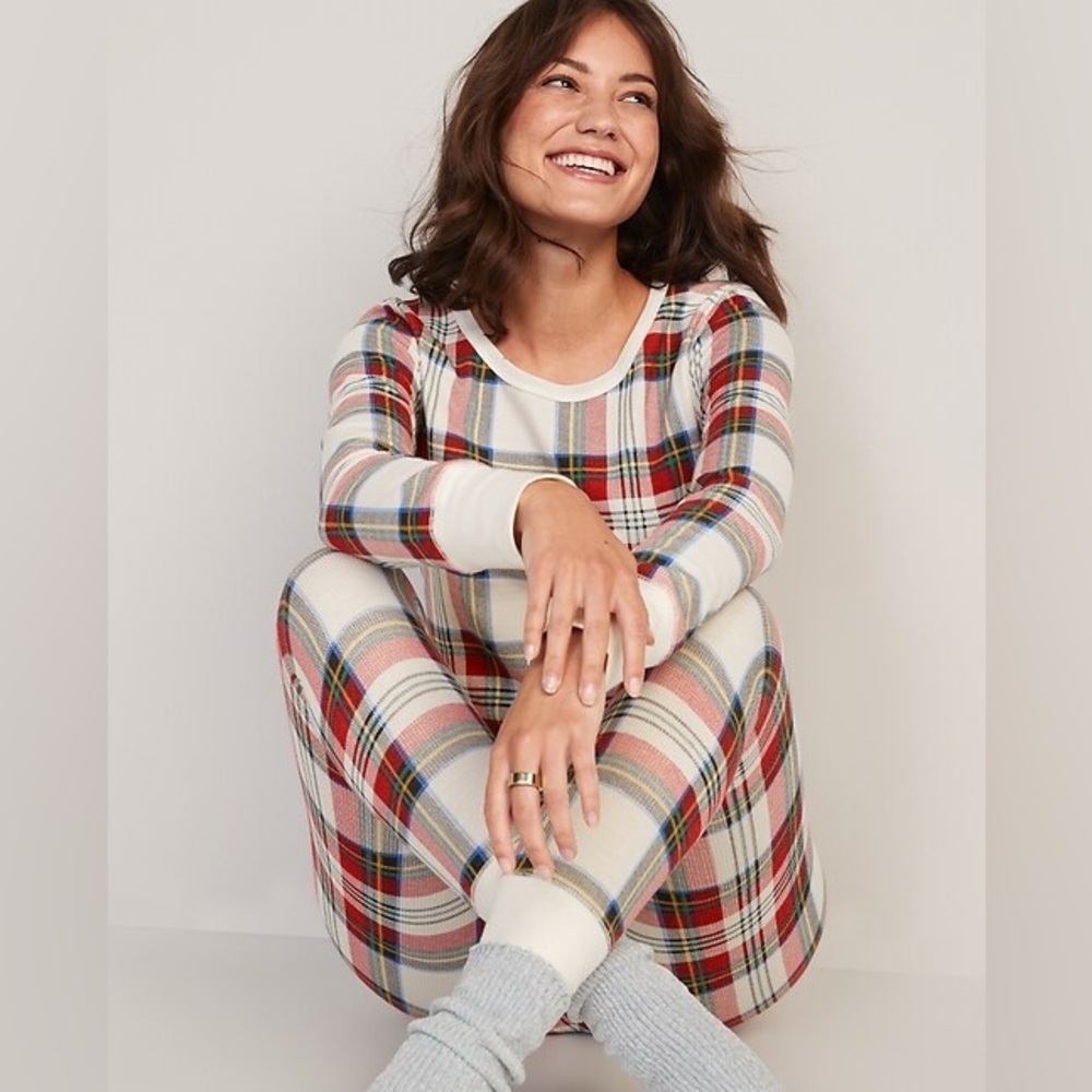 OLD NAVY Red and Cream Plaid Pajama Set